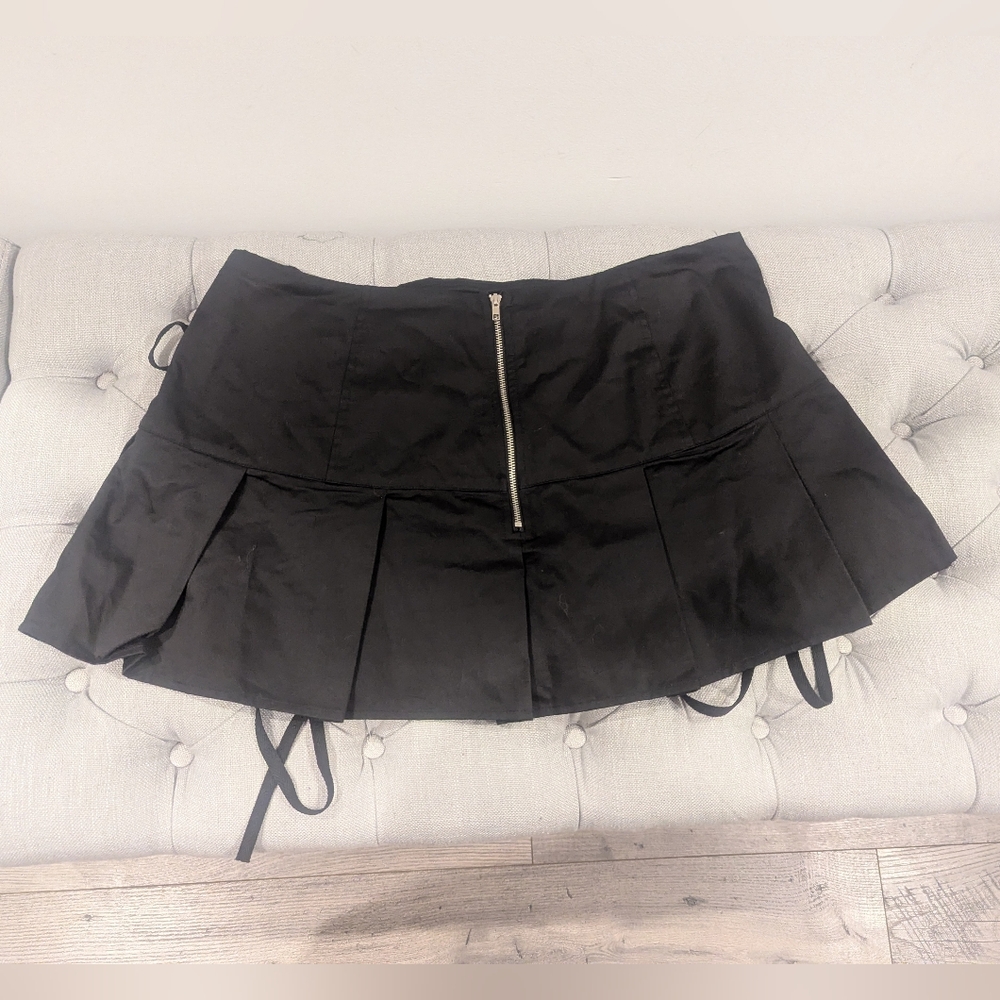 iHeartRaves Black Lace-Up Mini Skirt - Size 1X - Picture 5 of 6